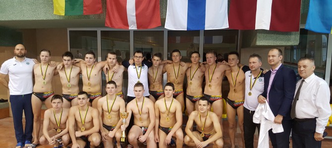 Lietuvos vandensvydžio U-17 rinktinė ASRC baseine iškovojo čempionų titulą