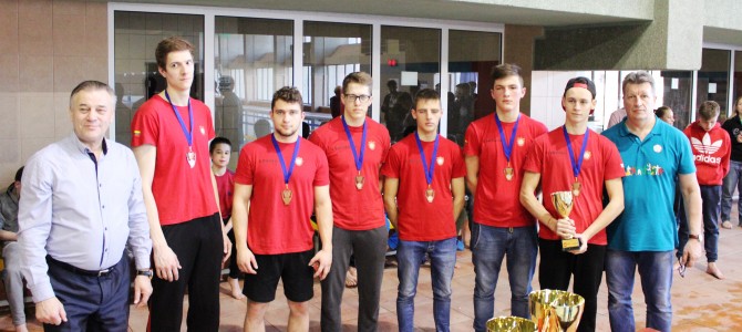 Alytaus kanupolininkai iškovojo du bronzos medalių komplektus
