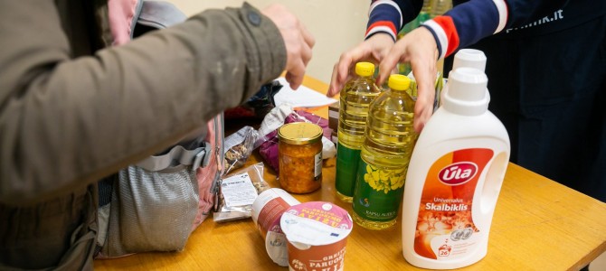 Apie 189 tūkstančiai nepasiturinčiųjų gruodžio mėnesį sulauks paramos maisto produktais ir higienos prekėmis