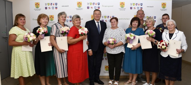 Savivaldybės vadovai pasveikino rugpjūčio mėnesio jubiliatus